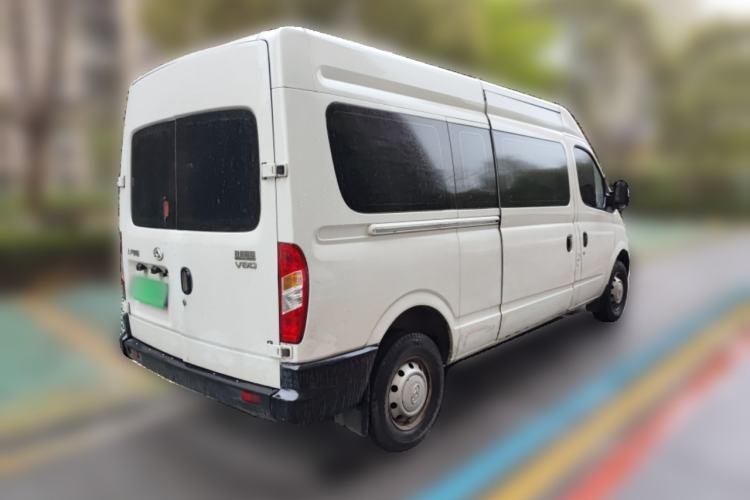 Used SAIC MAXUS Xintu V80 2019 2.5T Classic Model 6-Speed Manual Aotong Long Wheelbase Mid-Height 7-Seater
