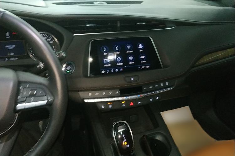 Used Cadillac XT4 2021 28T Four-Wheel Drive Platinum Edition