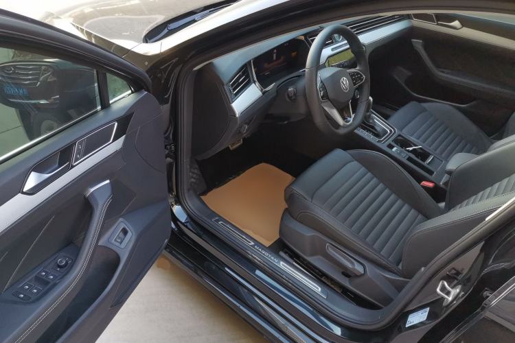 Used Volkswagen Magotan 2025 Zhongxiang Version 280TSI DSG Comfort Edition