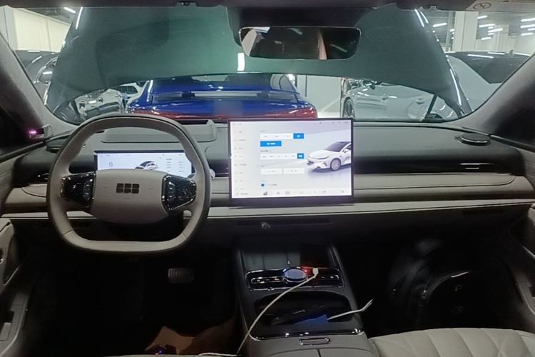 Used Geely Galaxy 8 2025 130km EM-P Starship Edition