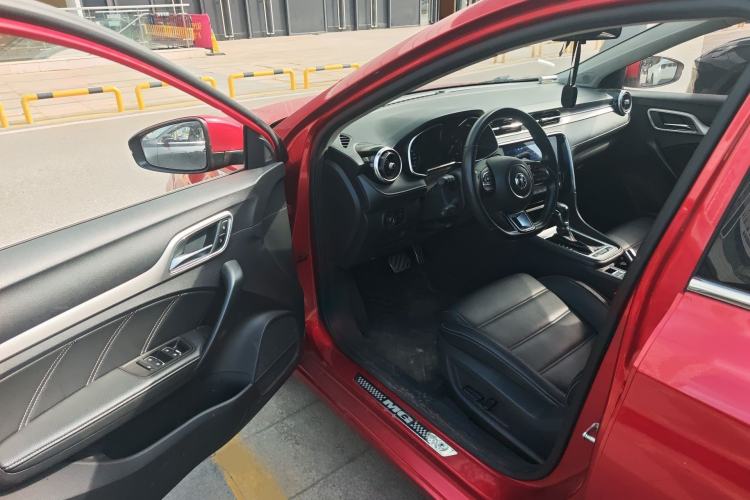 Used MG 6 2017 20T Automatic Luxury Smart Connect Version China V Standard Interior 3