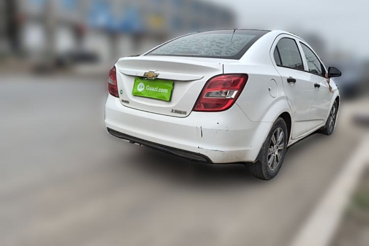 Used Chevrolet Aveo Sonic 2014 Sedan 1.4 SL MT Comfort Edition Rear Right 45 Deg