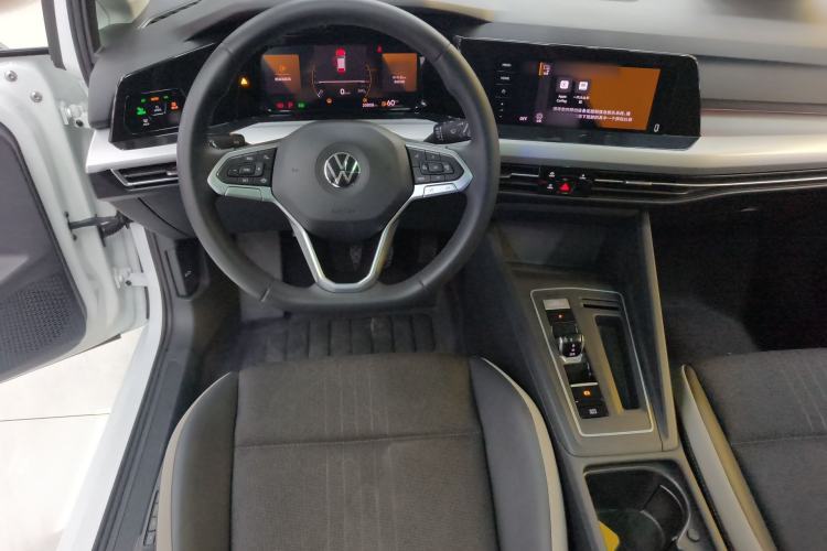 Used Volkswagen Golf 2023 Facelift 280TSI DSG Pro Steering Wheel