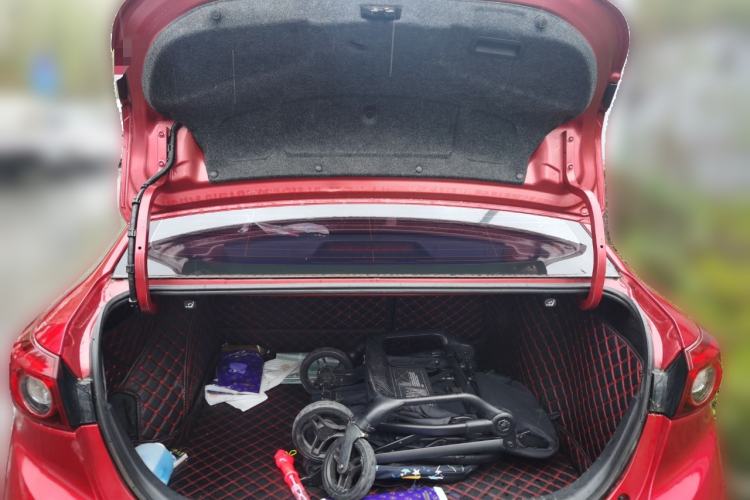 Used Mazda Mazda 3 Axela 2017 Sedan 1.5L Automatic Luxury Model Emission Standard China V