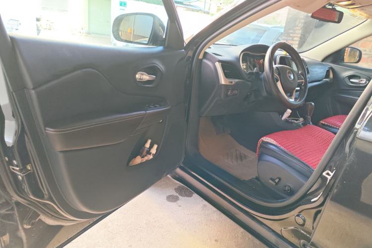 Used Jeep Cherokee 2016 2.4L Professional Edition