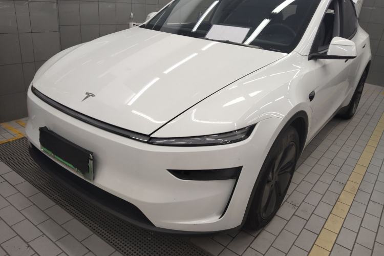 Used Tesla Model Y 2025 Long-Range All-Wheel-Drive Version