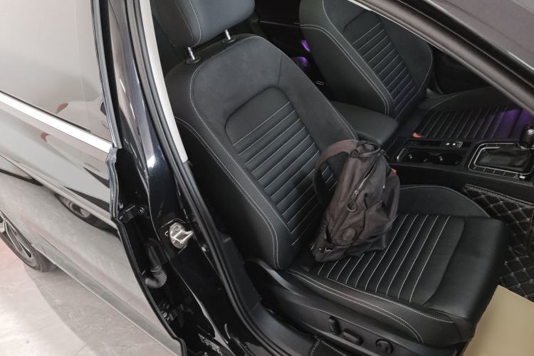 Used Volkswagen Magotan 2020 330TSI DSG Leading Model Right Front Seat