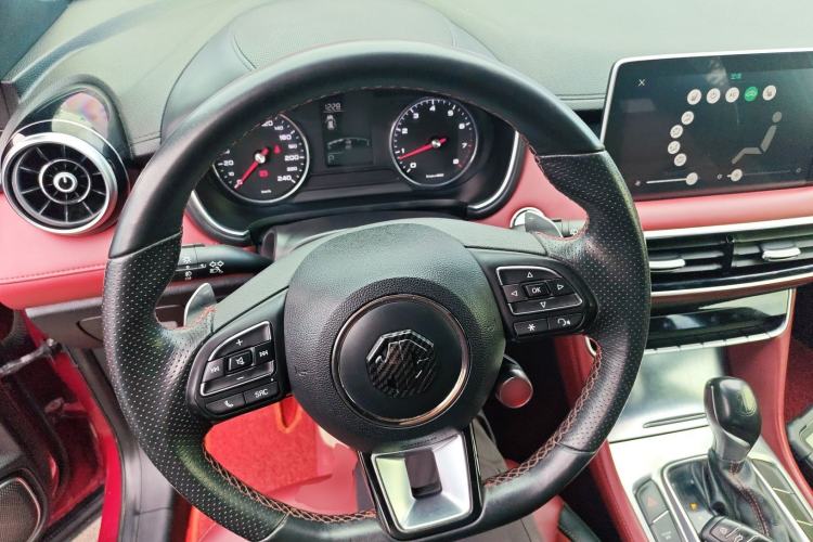 Used MG HS 2019 20T Automatic Two-Wheel Drive Trophy Super Sport Version China VI Standard Steering Wheel