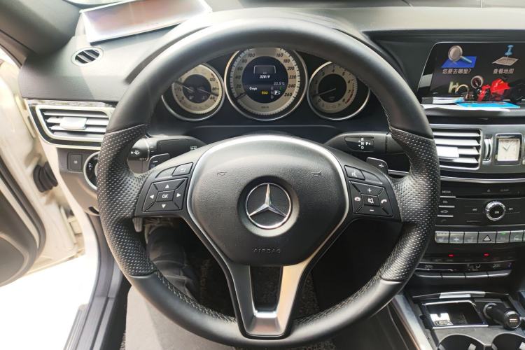 Used Mercedes-Benz E-Class 2015 E 260 L Sport Luxury Model Steering Wheel