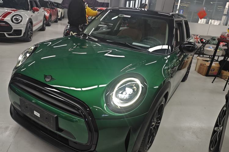 Used MINI MINI 2022 Updated 1.5T COOPER Artist Five-Door Edition