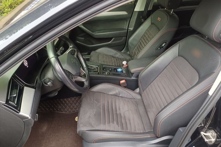 Used Volkswagen Magotan 2021 330TSI DSG 30th Anniversary Edition Left Front Seat