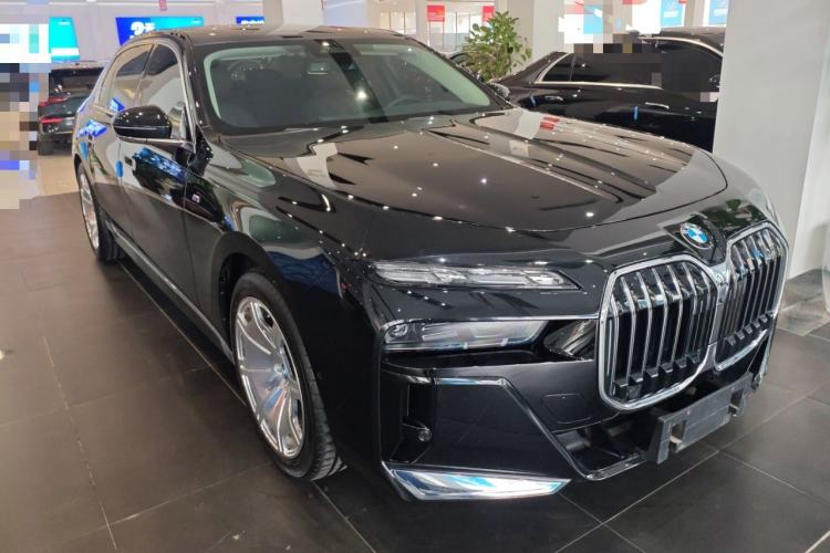 Used BMW 7 Series 2023 735Li M Sport Package
