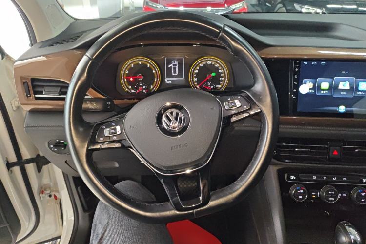 Used Volkswagen Tharu 2020 280TSI Two-Wheel Drive Comfort Edition China VI Standard Steering Wheel