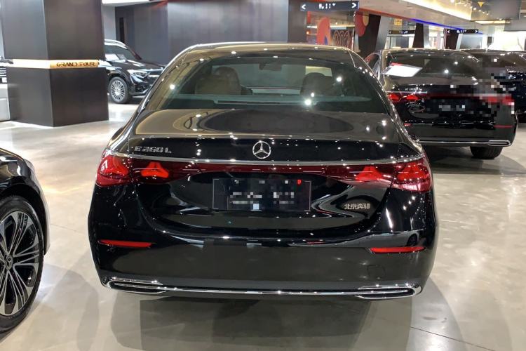 Used Mercedes-Benz E-Class 2026 E 260 L Classic Edition
