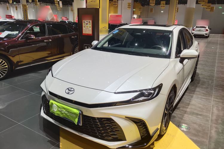 Used Toyota Camry 2026 Model Dual-Engine 2.0HSE Sport Lite Edition