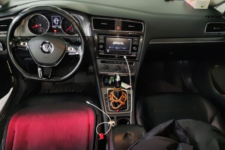 Used Volkswagen Golf 2016 230TSI Automatic Comfort Version
