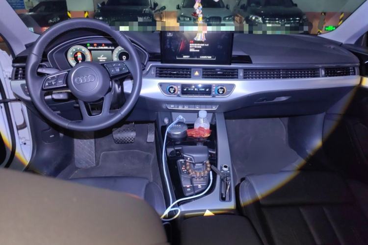 Used Audi A5 2023 Coupe 40 TFSI Fashionable and Dynamic Model Center Console