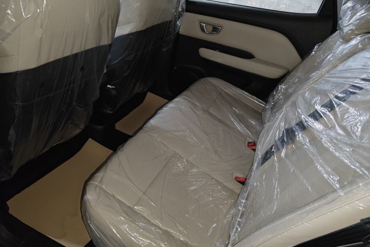 Used Wuling Bingo PLUS 2024 330 km Range Five-Seater Version
