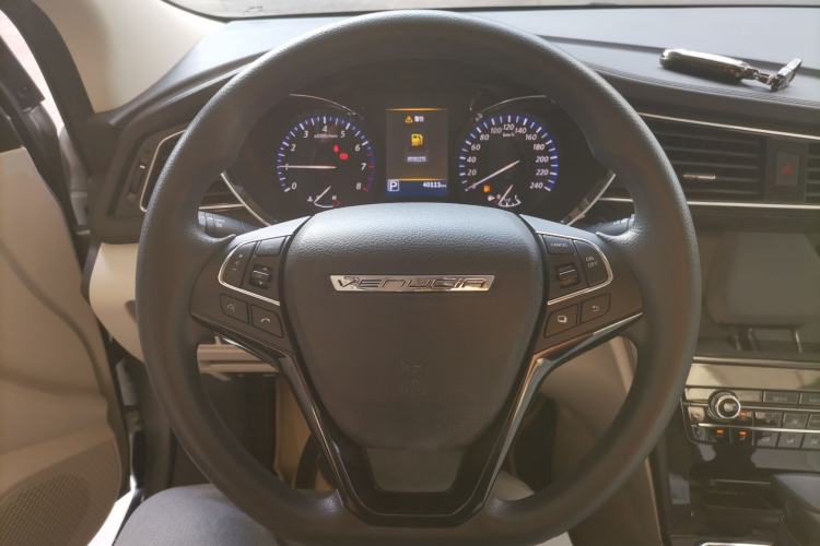 Used Venucia D60 2018 1.6L CVT Smart Connect Elite Edition