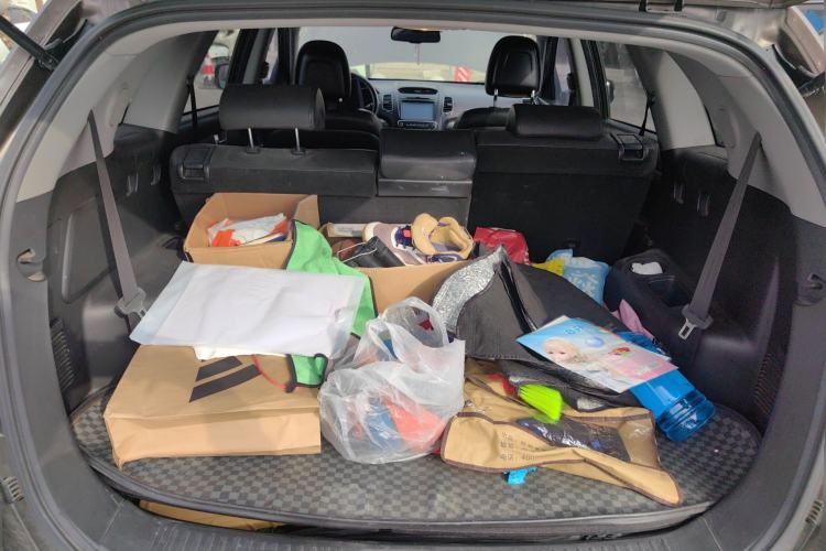 Used Kia Sorento 2013 2.4L 7-Seater Gasoline Luxury Version China IV Standard
