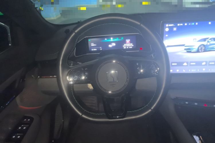 Used Zeekr 001 2023 WE Edition 100 kWh Steering Wheel