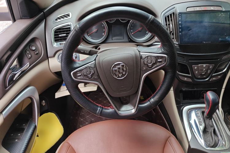 Used Buick Regal 2015 2.0L Leading Fashion Edition Steering Wheel