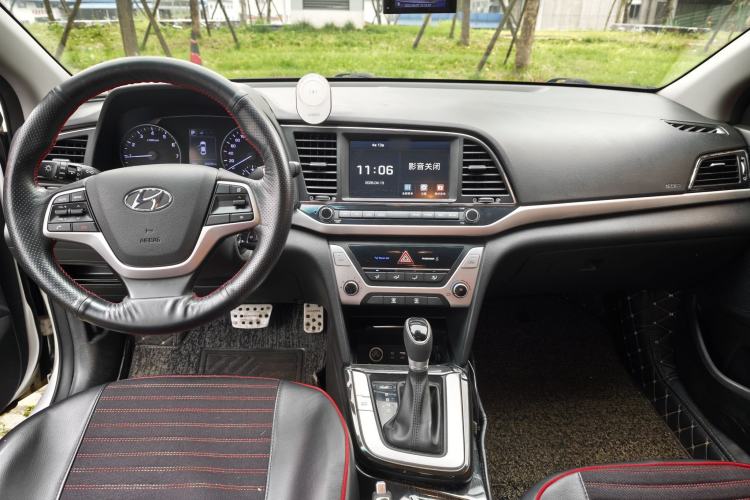 Used Hyundai Elantra (6th Generation / Lingdong) 2016 1.6L Automatic ZhiXuan – Elite Version Audio And AC Panel