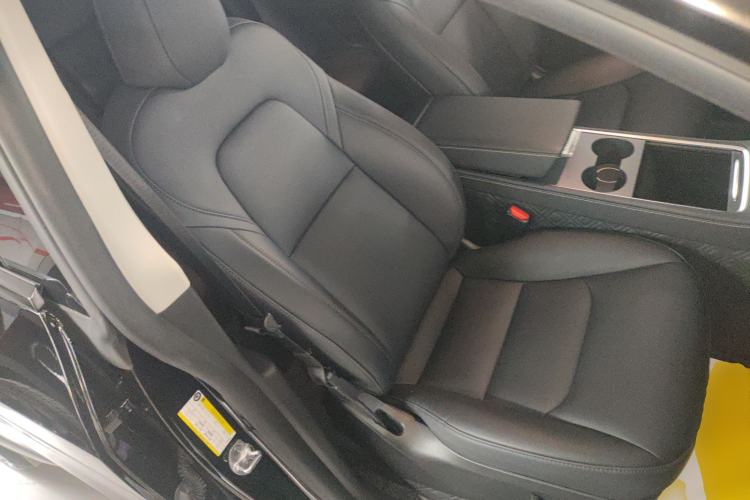 Used Tesla Model Y 2023 Rear-Wheel-Drive Version