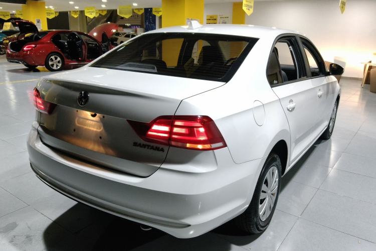 Used Volkswagen Santana 2016 1.4L Manual Fashion Edition Rear Right 45 Deg