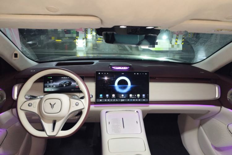 Used VOYAH COURAGE 2025 Model Four-Wheel-Drive Qiankun Edition
