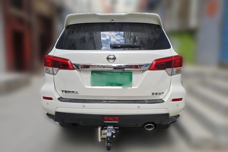 Used Nissan Terra 2018 2.5L Automatic 2WD Luxury Edition