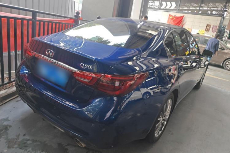 Used Infiniti Q50L 2018 2.0T Enjoyment Version China VI Standard