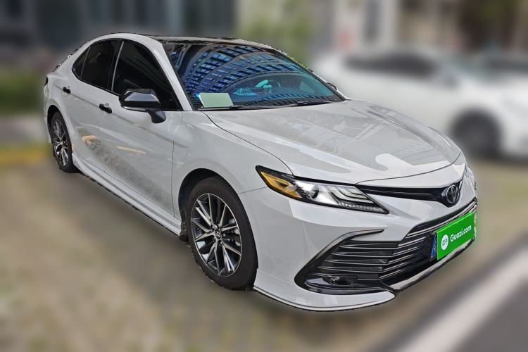 Used Toyota Camry 2021 2.0G Luxury Edition Front Right 45 Deg