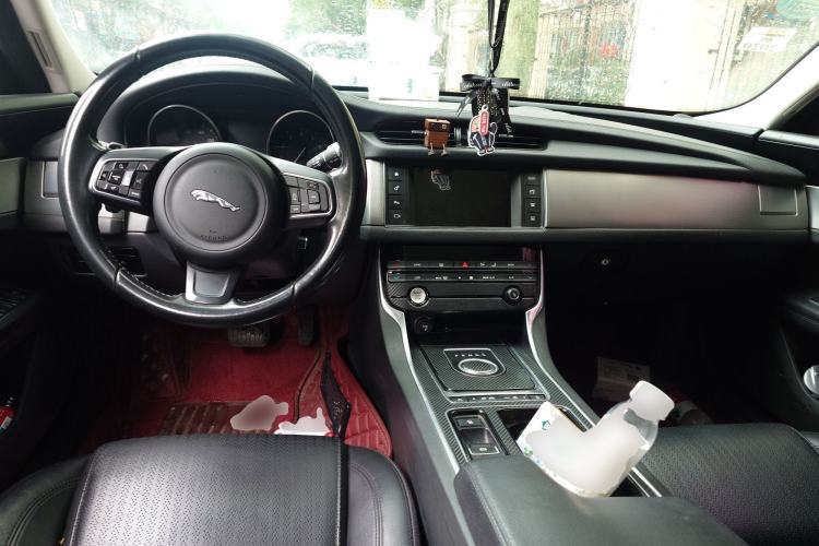 Used Jaguar XF 2016 XF 2.0T Two-Wheel-Drive Luxury Edition