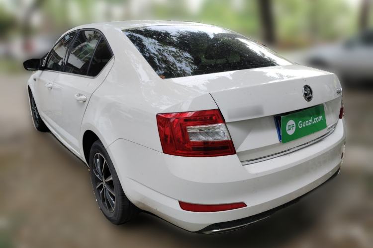 Used Skoda Octavia 2017 1.6L Automatic Smart Drive Edition
