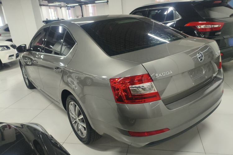 Used Skoda Octavia 2017 Classic Model 1.6L Automatic Comfort Edition Rear Left 45 Deg