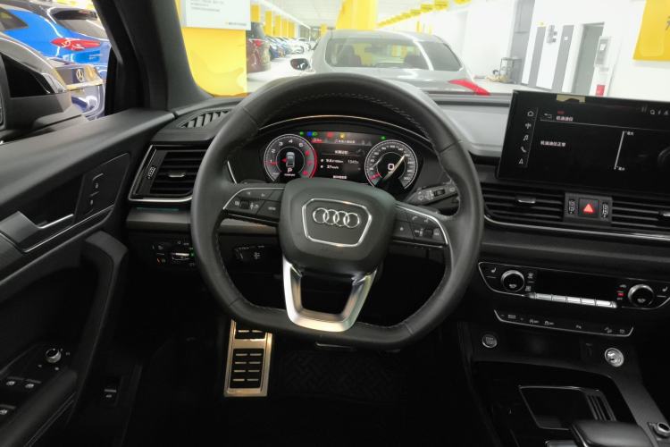 Used Audi Q5L 2023 40T Luxury Dynamic Model
