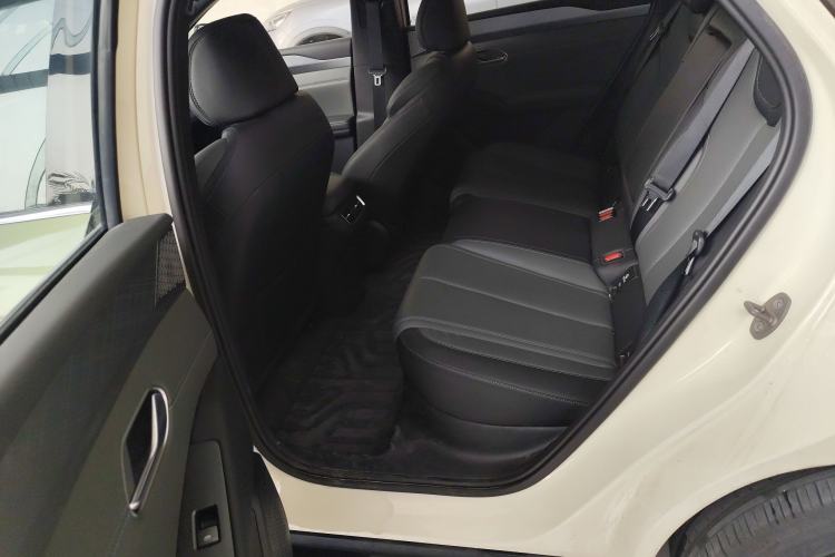 Used BYD Qin L 2025 EV 545KM Beyond Version Left Rear Seat