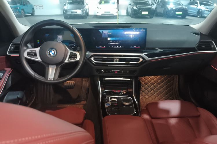 Used BMW i3 2024 eDrive 35 L Center Console