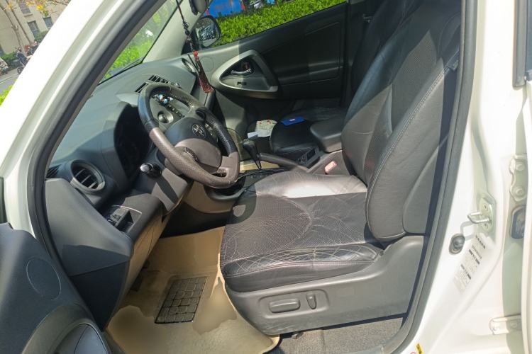 Used Toyota RAV4 2011 2.4L Automatic 4x4 Luxury Edition