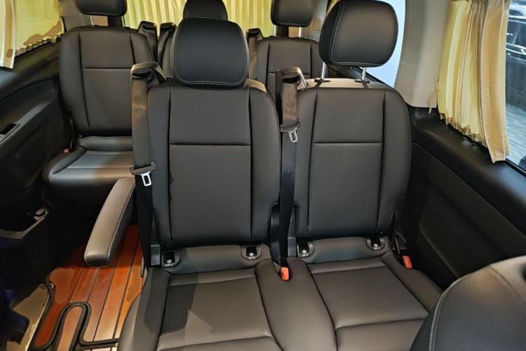 Used Mercedes-Benz Vito 2021 2.0T Elite Version 7 Seats Left Rear Seat