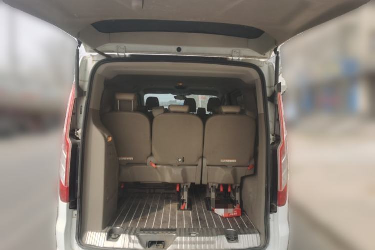 Used Ford Transit 2019 2.0T Diesel Commercial & Travel Short Wheelbase Low-Roof 9-Seater China VI