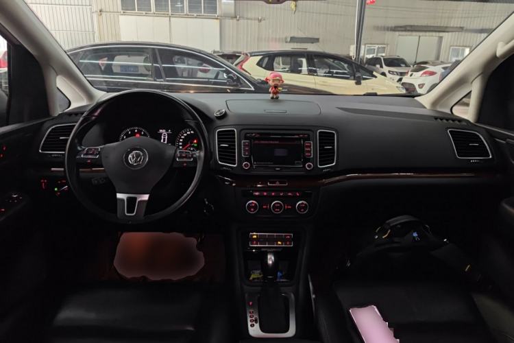 Used Volkswagen Sharan 2013 1.8TSI Comfort Model
