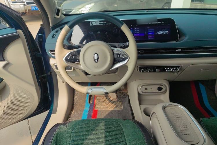 Used ORA Good Cat 2023 401 km Standard Range Prestige Version Lithium Iron Phosphate Steering Wheel