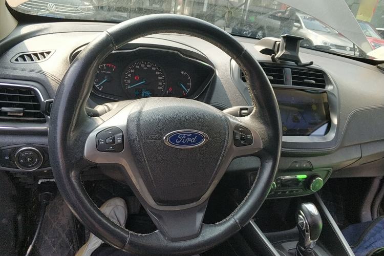 Used Ford Escort 2015 1.5L Automatic Fashion Model