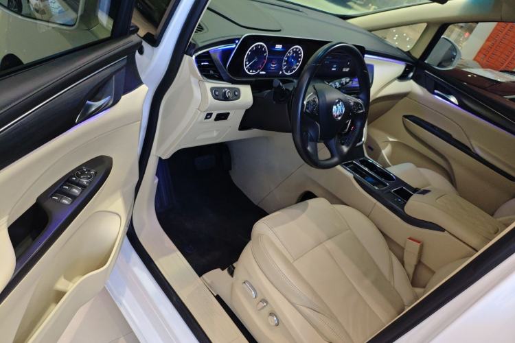 Used Buick GL8 2022 ES Landtrek 653T Luxury Edition
