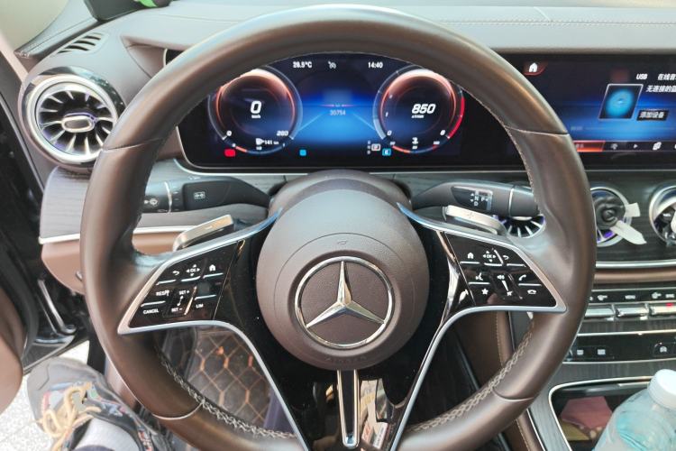 Used Mercedes-Benz E-Class 2022 Revised Version E 300 L Luxury Edition Steering Wheel