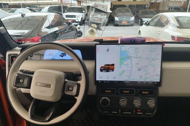 Used iCAR V23 2025 401 Two-Wheel Drive Intelligent Driving Version Center Console