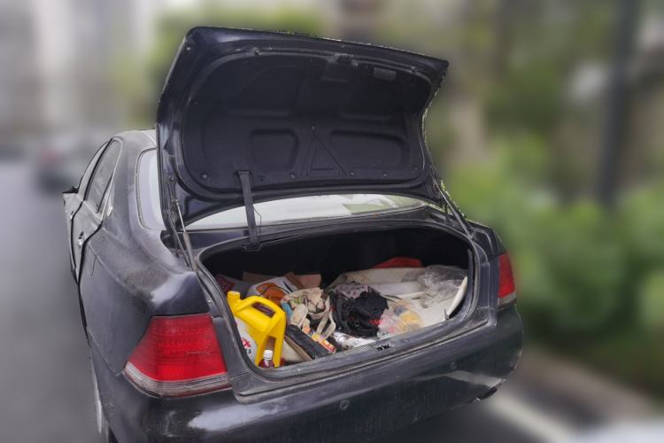 Used Toyota Crown 2006 2.5L Royal Leather Edition Trunk