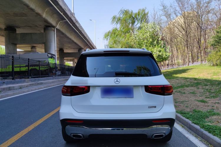 Used Mercedes-Benz GLB 2023 Refreshed GLB 200 Dynamic Edition Exterior 5